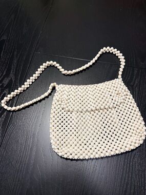 VTG 70s Style White Beaded Shoulder Bag - Elegant Women's Handbag